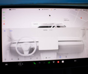 Tesla Model Y Long Range Dual Motor 82 kWh batéria, 1. majiteľ, tepelné čerpadlo, biely int.