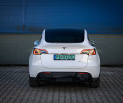 Tesla Model Y Long Range Dual Motor 82 kWh batéria, 1. majiteľ, tepelné čerpadlo, biely int.