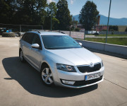 Škoda Octavia Combi Greenline.