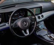 Mercedes-Benz E trieda Sedan 220 D