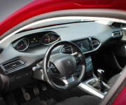 Peugeot 308 1,2i 81kW PureTech/Navi Vymenené rozvody / servisná knižka