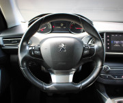 Peugeot 308 1,2i 81kW PureTech/Navi Vymenené rozvody / servisná knižka