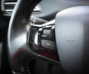 Peugeot 308 1,2i 81kW PureTech/Navi Vymenené rozvody / servisná knižka