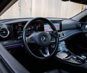 Mercedes-Benz E trieda Sedan 220d 4Matic 9G tronic AMG, HUD, Distronic plus, lane asist, Multib