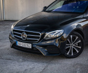 Mercedes-Benz E trieda Sedan 220d 4Matic 9G tronic AMG, HUD, Distronic plus, lane asist, Multib