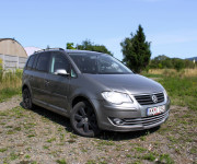 Volkswagen Touran 1.9 TDI DPF Conceptline DSG7