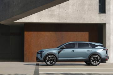 Obrázok galérie Dacia predviedla prvé fotky zvýšeného kombi Striker, je to Octavia Scout s ohľadom na budget #3