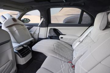 Obrázok galérie BMW ukázalo, že budúcnosť sedanov má rad 7 pevne v rukách aj s faceliftom #11