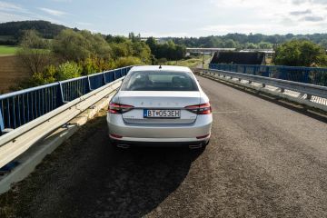 Obrázok galérie Jazdená Škoda Superb 2.0 TSI 4x4 L&K: Benzínu sa netreba báť(Spoľahlivosť a čo kontrolovať pri kúpe) #7