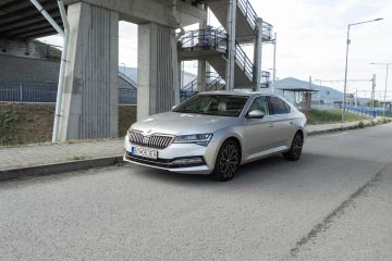 Obrázok galérie Jazdená Škoda Superb 2.0 TSI 4x4 L&K: Benzínu sa netreba báť(Spoľahlivosť a čo kontrolovať pri kúpe) #16