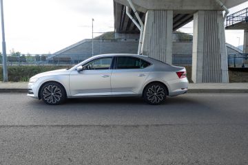 Obrázok galérie Jazdená Škoda Superb 2.0 TSI 4x4 L&K: Benzínu sa netreba báť(Spoľahlivosť a čo kontrolovať pri kúpe) #27