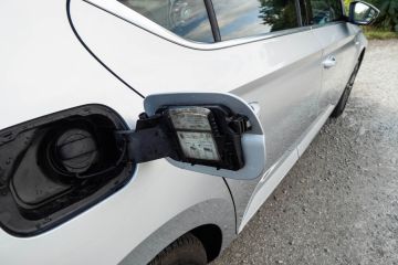 Obrázok galérie Jazdená Škoda Superb 2.0 TSI 4x4 L&K: Benzínu sa netreba báť(Spoľahlivosť a čo kontrolovať pri kúpe) #32