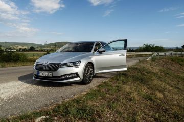 Obrázok galérie Jazdená Škoda Superb 2.0 TSI 4x4 L&K: Benzínu sa netreba báť(Spoľahlivosť a čo kontrolovať pri kúpe) #34