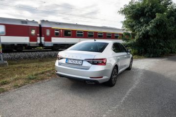 Obrázok galérie Jazdená Škoda Superb 2.0 TSI 4x4 L&K: Benzínu sa netreba báť(Spoľahlivosť a čo kontrolovať pri kúpe) #35