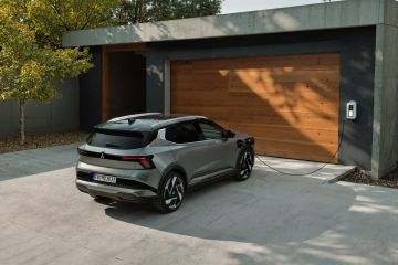 Obrázok galérie Mitsubishi Eclipse Cross BEV je rodinné SUV v elektrickom kabáte z Francúzska #2