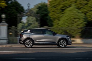 Obrázok galérie Mitsubishi Eclipse Cross BEV je rodinné SUV v elektrickom kabáte z Francúzska #3
