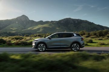 Obrázok galérie Mitsubishi Eclipse Cross BEV je rodinné SUV v elektrickom kabáte z Francúzska #5