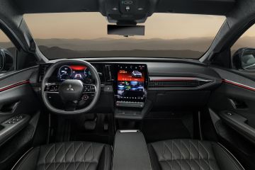 Obrázok galérie Mitsubishi Eclipse Cross BEV je rodinné SUV v elektrickom kabáte z Francúzska #13