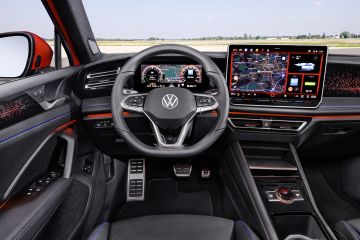 Obrázok galérie Nový Volkswagen Tiguan s plug-in hybridom prejde 100 km na nabitie #18