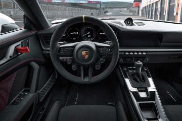 Obrázok galérie Porsche 911 GT3 RS nemá kufor, ale na okruhu sedí dokonale #7