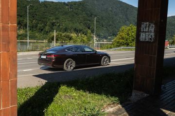 Obrázok galérie Jazdený Lexus LS500h: Oplatí sa kúpiť vlajkovú loď, ktorú väčšina ľudí prehliadla? (Spoľahlivosť a čo kontrolovať pri kúpe) #6