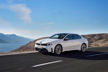 Obrázok galérie BMW radu 3: nová generácia, benzínové motory a radový šesťvalec, nafta nikde (zatiaľ) #3