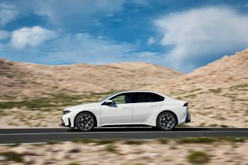 Obrázok galérie BMW radu 3: nová generácia, benzínové motory a radový šesťvalec, nafta nikde (zatiaľ) #4
