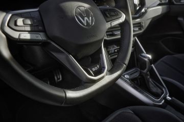 Obrázok galérie Päť desaťročí malého Volkswagenu: Polo má 50 rokov a pripomína, že aj malé autá môžu mať veľký význam #6