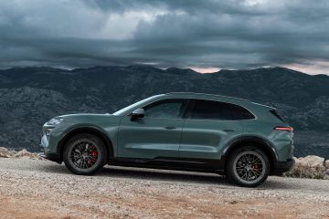 Obrázok galérie Nové Porsche Cayenne šokuje výkonmi, nie iba pohonu, ale aj nabíjania #1