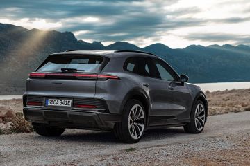 Obrázok galérie Nové Porsche Cayenne šokuje výkonmi, nie iba pohonu, ale aj nabíjania #3