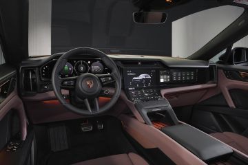 Obrázok galérie Nové Porsche Cayenne šokuje výkonmi, nie iba pohonu, ale aj nabíjania #7