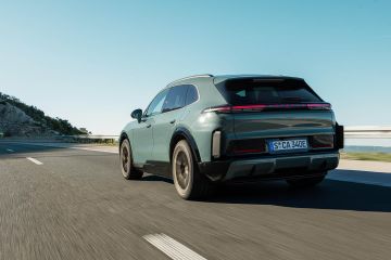 Obrázok galérie Nové Porsche Cayenne šokuje výkonmi, nie iba pohonu, ale aj nabíjania #11