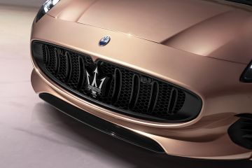 Obrázok galérie Elektromobil Maserati GranCabrio je lepšie ako Tesla Roadster #12