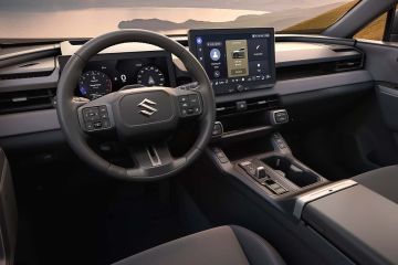 Obrázok galérie Suzuki Across je späť, základy mu uhádnete hneď na prvý pokus #5