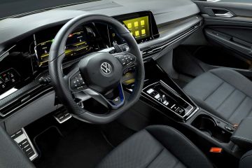 Obrázok galérie VW Golf R 333 má toľko výkonu ako prezrádza názov #8