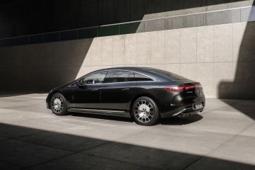 Obrázok galérie Mercedes EQS nematodes novú tvár, ale baterku a volant áno #6