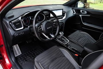 Obrázok galérie Jazdená Kia Ceed SW 1.5 T-GDi 7DCT: Dobré auto, ale DCT treba preveriť (Spoľahlivosť a čo kontrolovať pri kúpe) #9