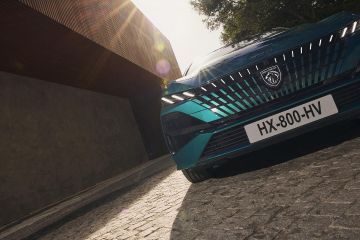 Obrázok galérie Peugeot 308 po modernizácii dokáže presvedčiť o elektrifikácii #1
