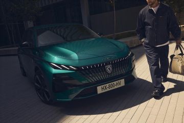 Obrázok galérie Peugeot 308 po modernizácii dokáže presvedčiť o elektrifikácii #4