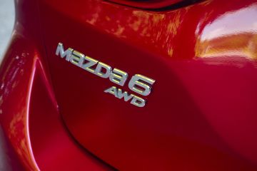 Obrázok galérie Mazda 6 je posledným japonským konkurentom Passatu, kombi je príjemným spoločníkom #6