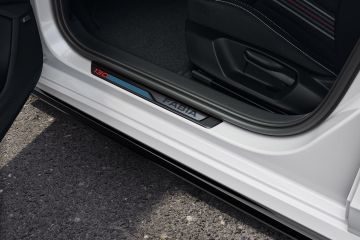 Obrázok galérie Škoda Fabia 130 ukazuje, že hothatch z Boleslavi nemusí mať logo RS #1