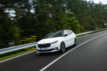 Obrázok galérie Škoda Fabia 130 ukazuje, že hothatch z Boleslavi nemusí mať logo RS #8
