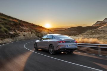 Obrázok galérie Mercedes Triedy C prechádza na 800 voltov a je zatiaľ len elektrický #2