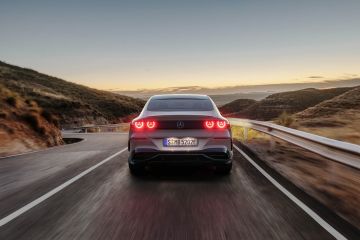 Obrázok galérie Mercedes Triedy C prechádza na 800 voltov a je zatiaľ len elektrický #4