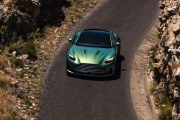 Obrázok galérie Aston Martin vyrukoval s novým kupé DB12. Je ale úplne nové? #23