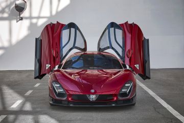 Obrázok galérie Nádherná Alfa Romeo 33 Stradale bude mať benzínový motor, ale aj elektrickú alternatívu #1