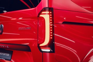 Obrázok galérie Volkswagen Transporter Sportline ako vyzerá, keď dodávka prestane vyzerať ako pracovný nástroj #5