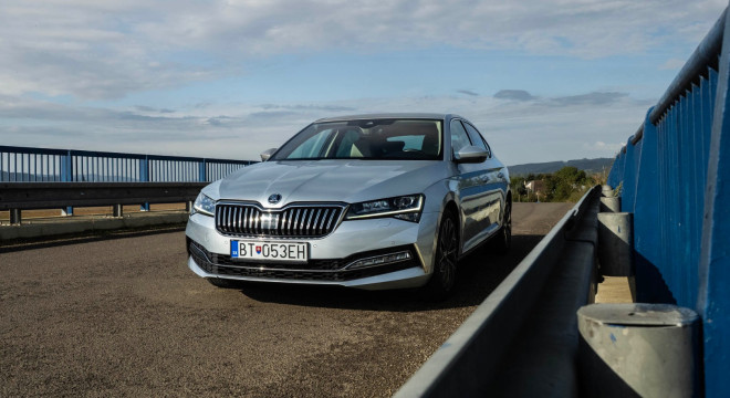 Jazdená Škoda Superb 2.0 TSI 4x4 L&K: Benzínu sa netreba báť(Spoľahlivosť a čo kontrolovať pri kúpe)