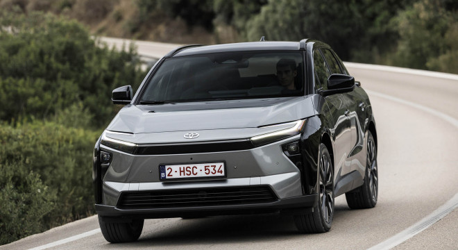 Toyota vylepšila svoj veľký elektromobil, toto je posun pre BZ4x