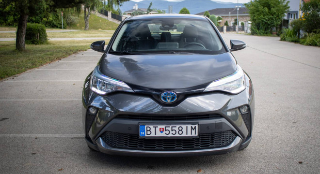 Toyota C-HR 1.8 HEV Style, 1 majiteľ, Slovenské, Odpočet DPH